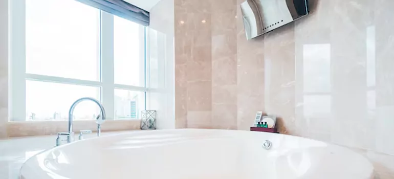 Bathroom Window Coverings in University, FL