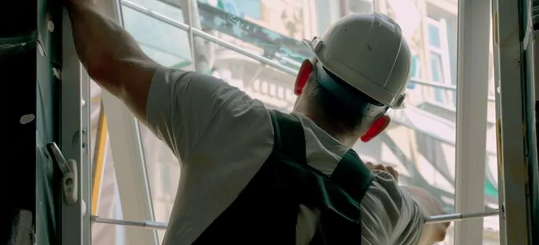 Install Exterior Storm Windows in University, FL